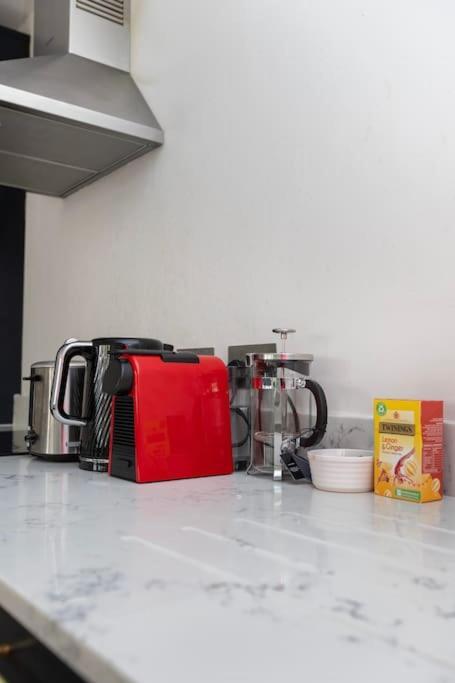 Beautiful 3 Bd House In Paddington Apartment