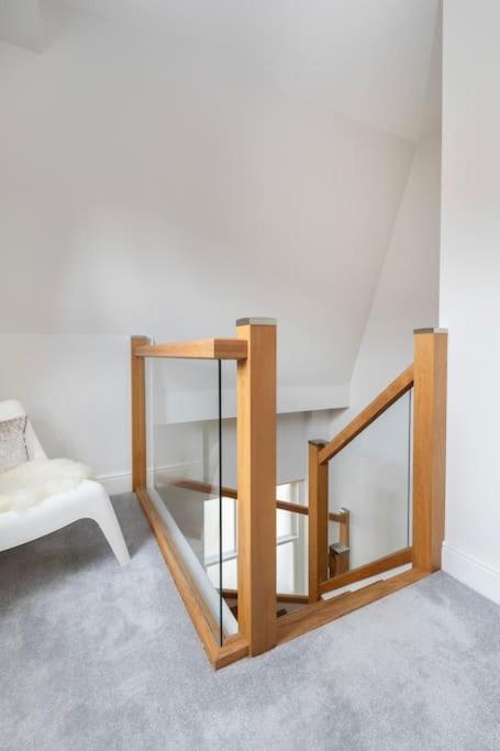 Beautiful 3 Bd House In Paddington Apartment *