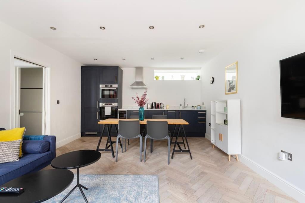 Beautiful 3 Bd House In Paddington Apartment London